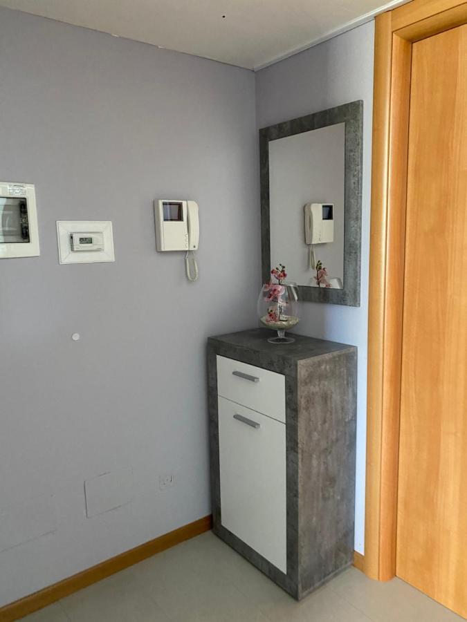 Moro Nest Apartman Monvalle Kültér fotó